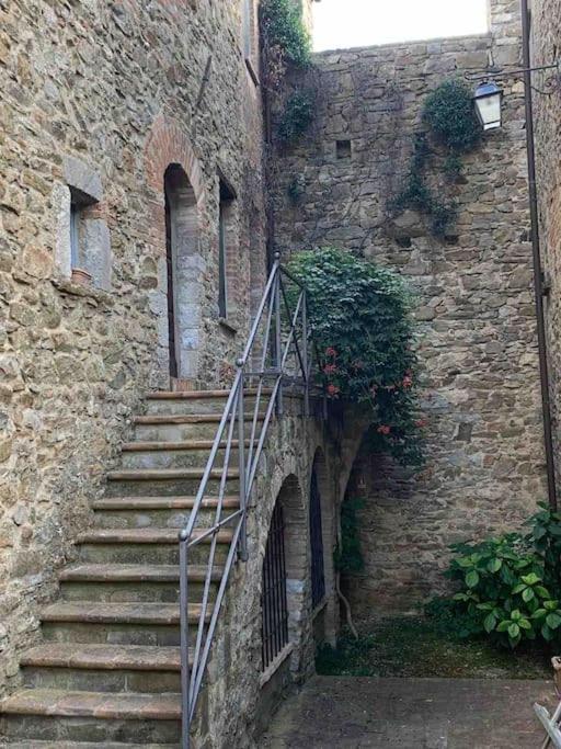 Medieval Tower In Umbria With Swimming Pool Montelagello Exterior foto